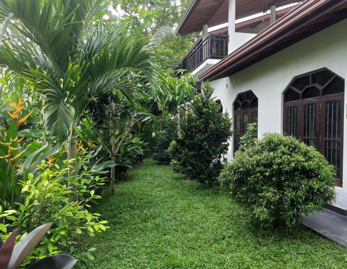 Tamarind Blue Hotel Tangalle Exterior photo